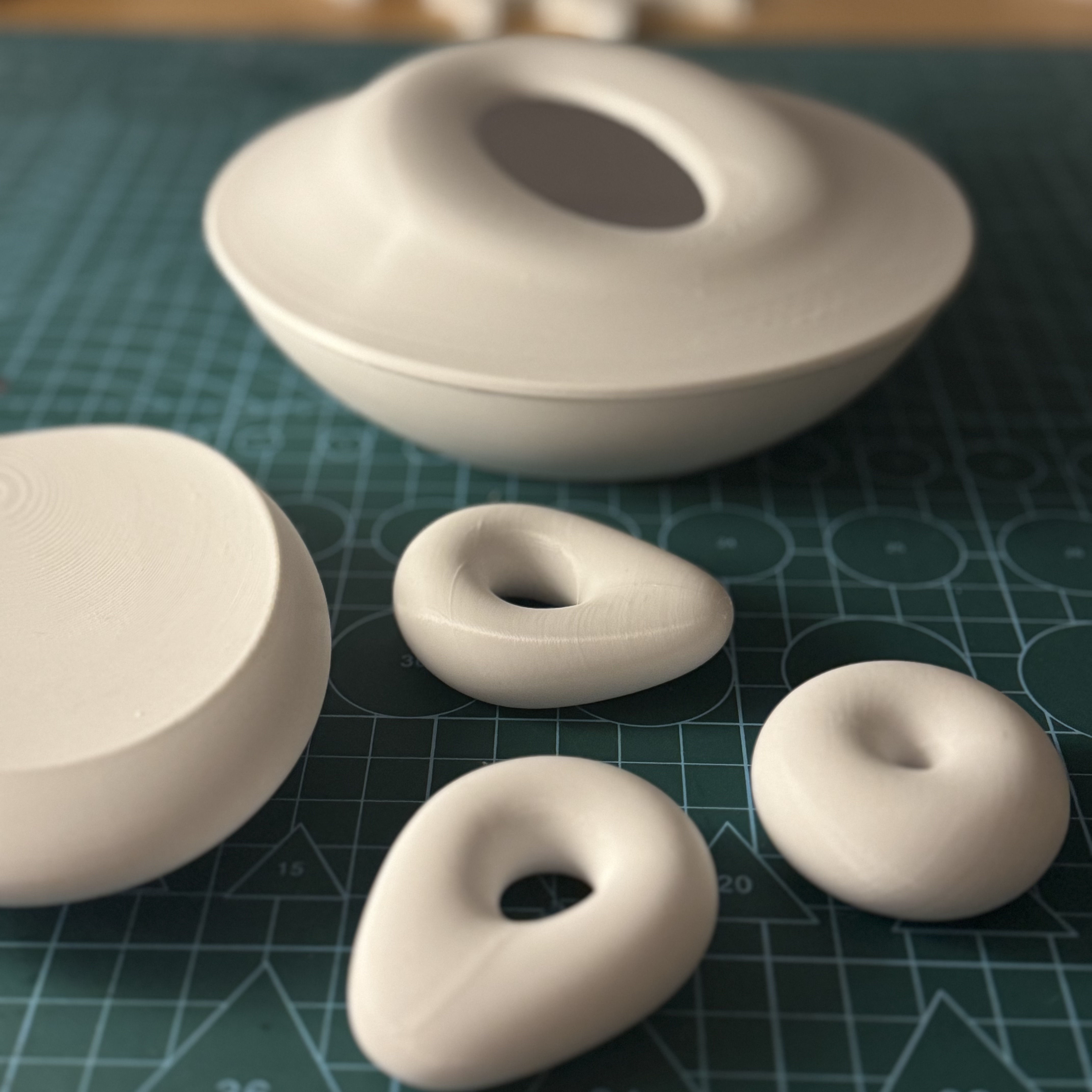 Moldes impresos en 3D para fundición y colada de diversos materiales como cerámica, resina y cemento
